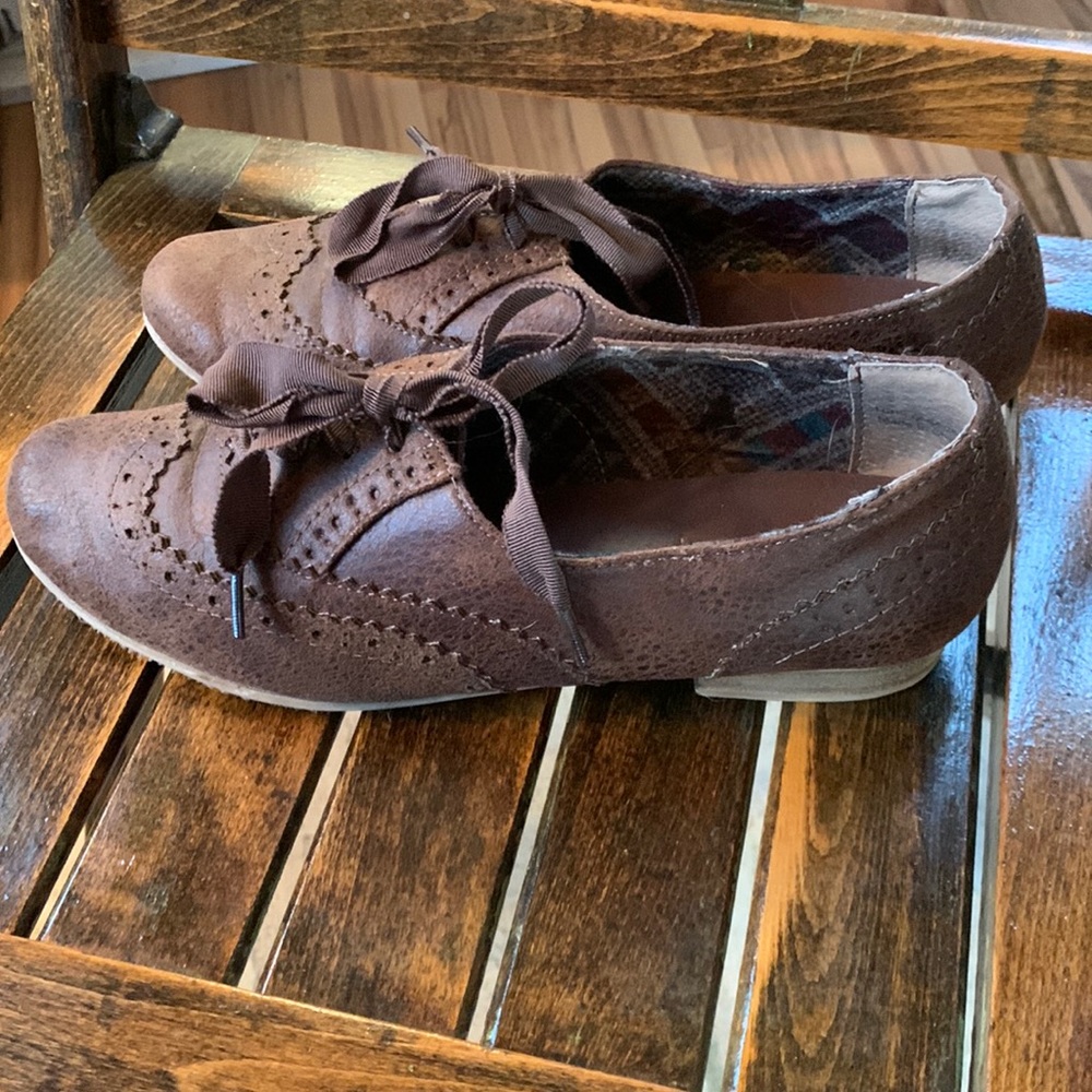 Oxford Style Loafers - super light simple shoe  US7-7.5